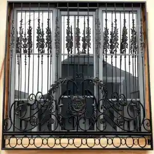 حفاظ پنجره مدل سلطنتی گلبرگ