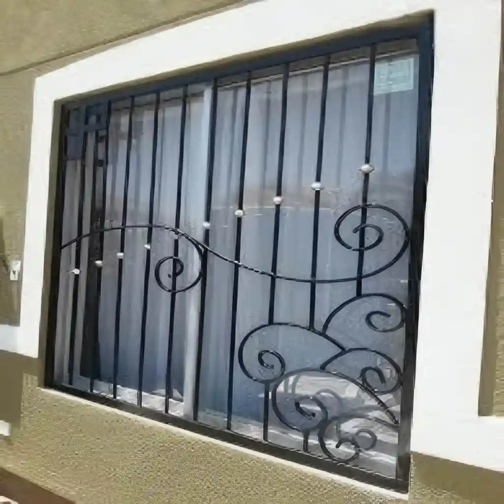 حفاظ پیچکی دست ساز