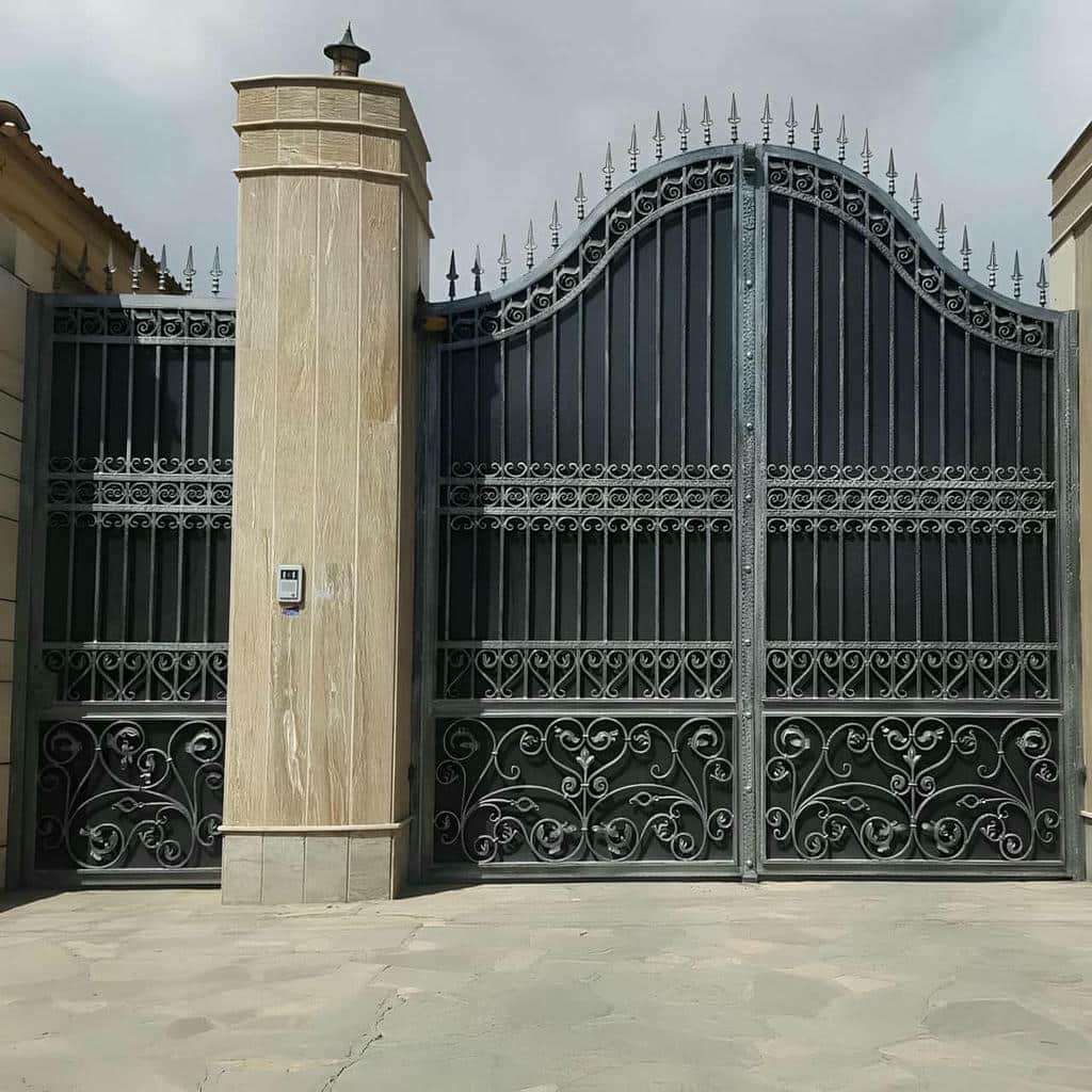 درب فلزی انگلیسی کلاسیک لوکس