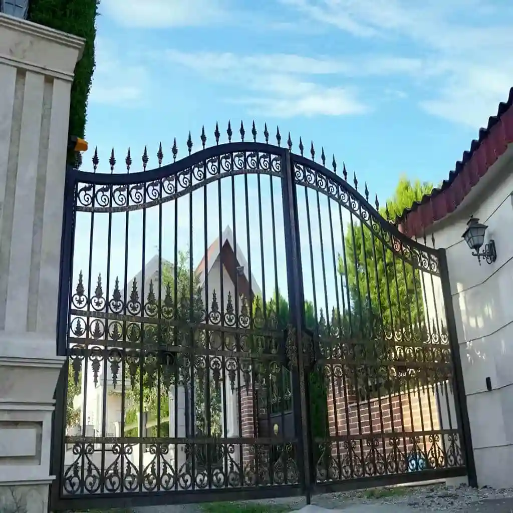 خرید درب فلزی انگلیسی حیاط ویلایی