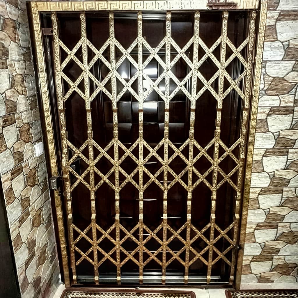خرید درب آکاردئونی حفاظ فلزی سه گل در شهرکرد