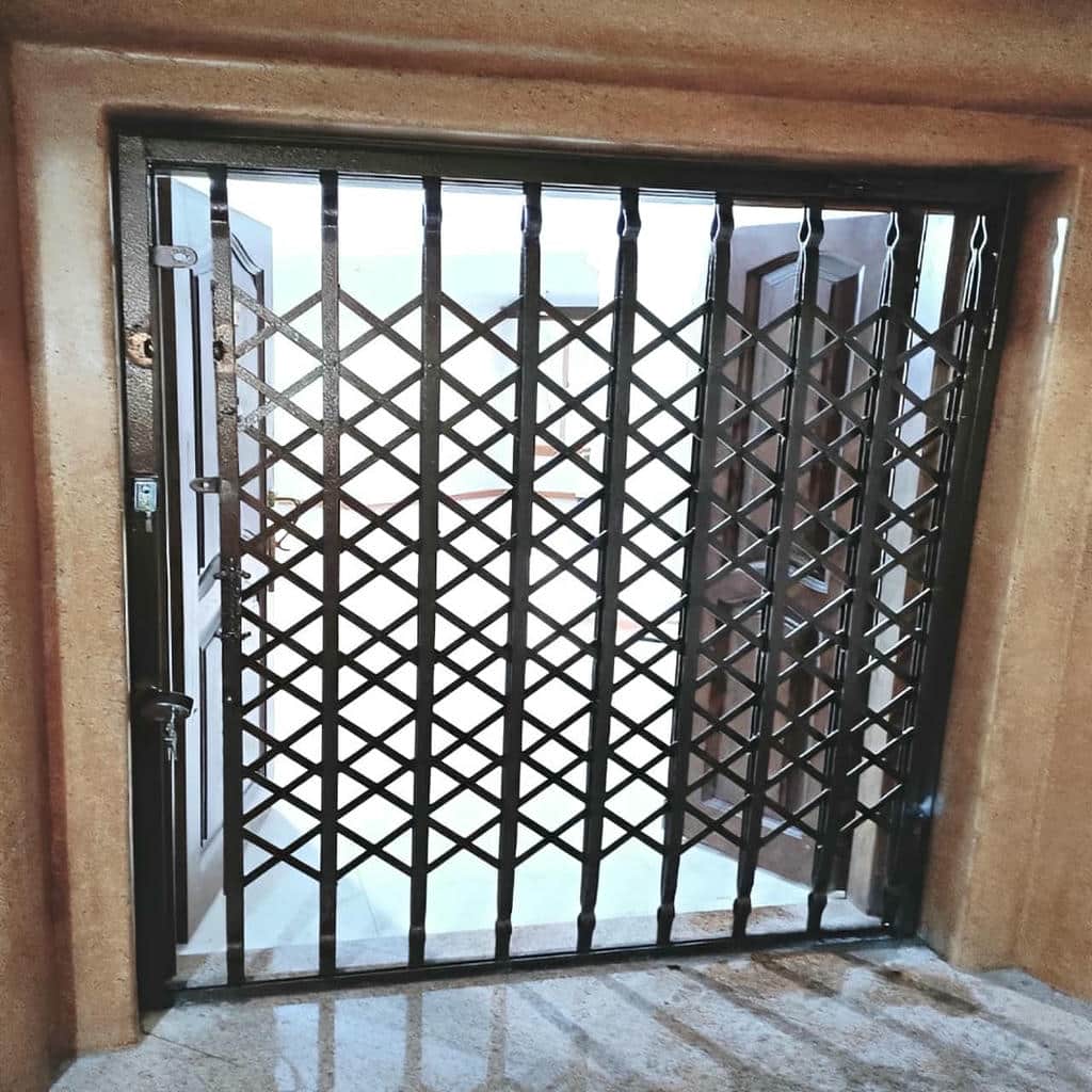 فروش درب آکاردئونی حفاظ فلزی ضدسرقت در قائمشهر