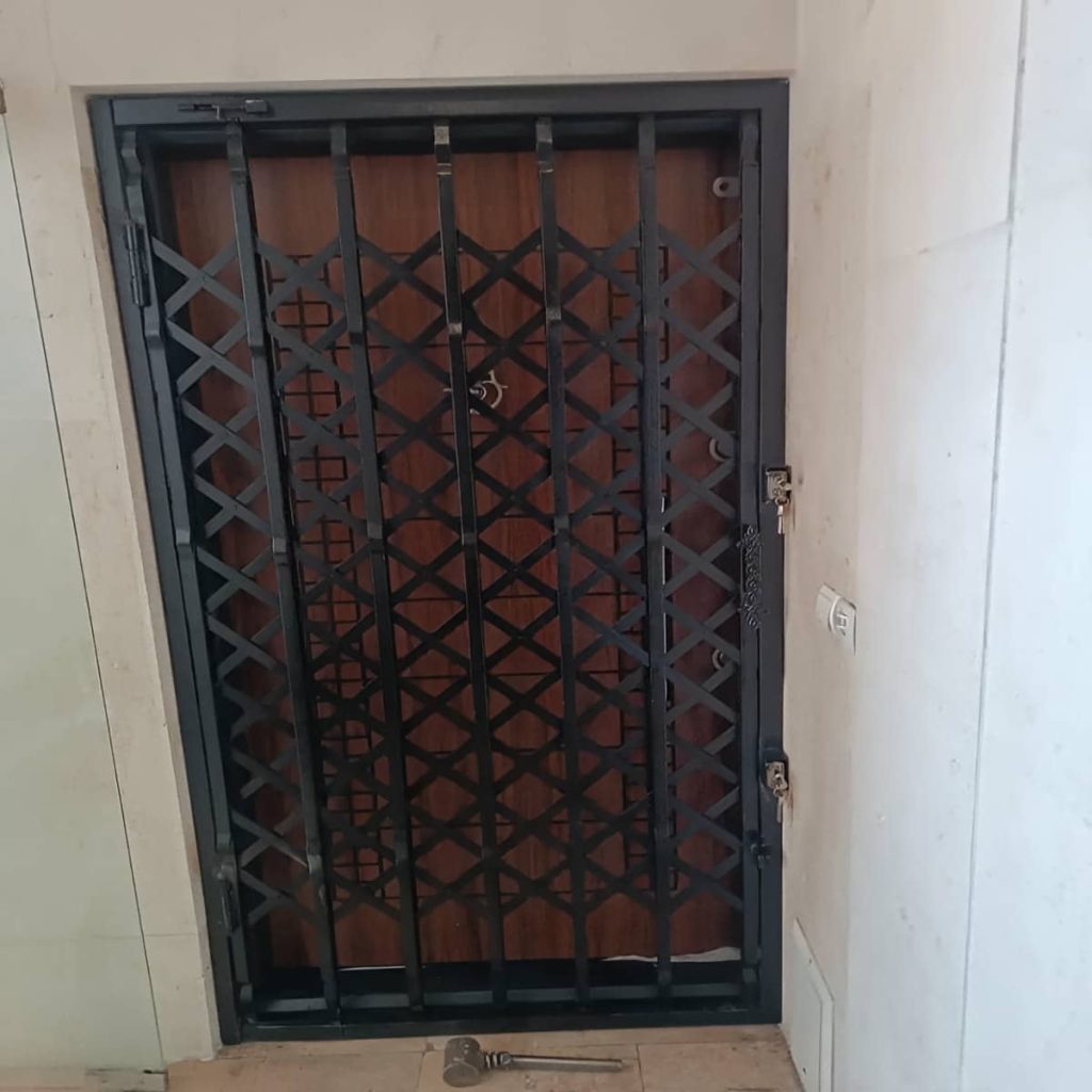 قیمت درب آکاردئونی حفاظ فلزی چهارگل در چابهار
