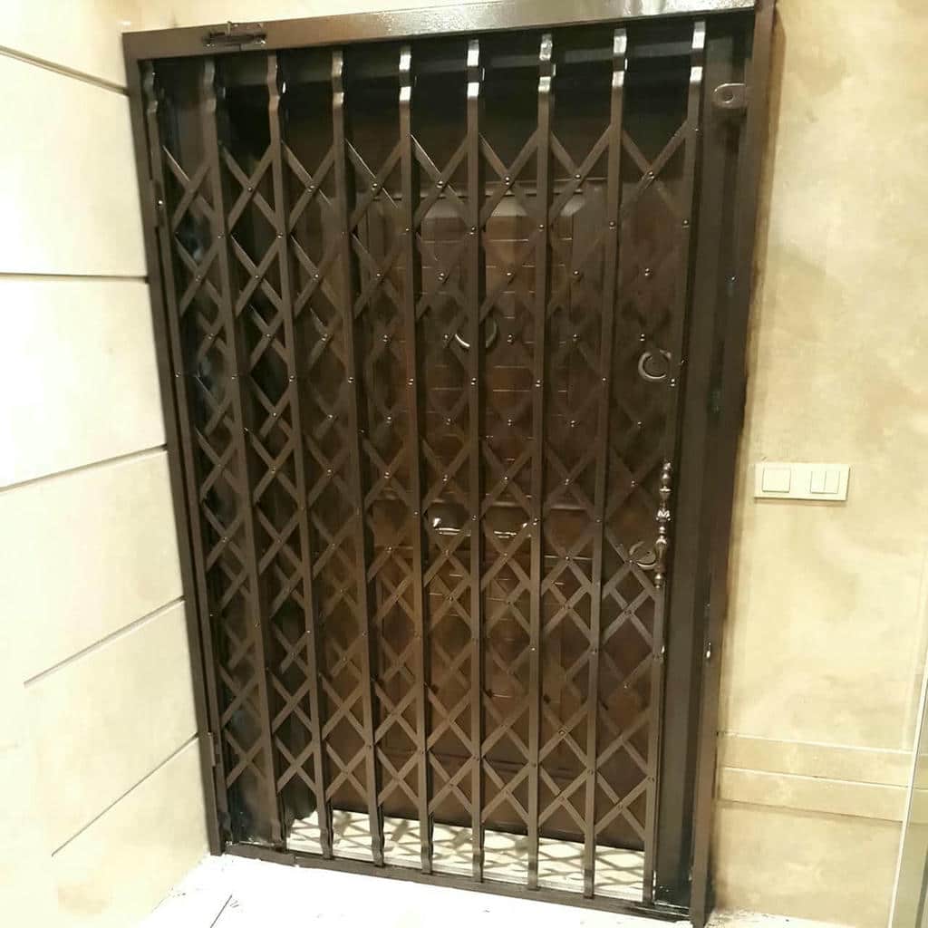 حفاظ مناسب خانه در زمان سفر با قفل ایمن روی درب آکاردئونی