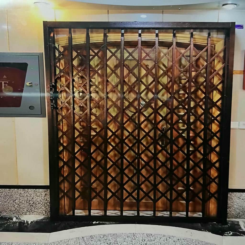 فروش درب آکاردئونی حفاظ فلزی ضدسرقت در بندرعباس