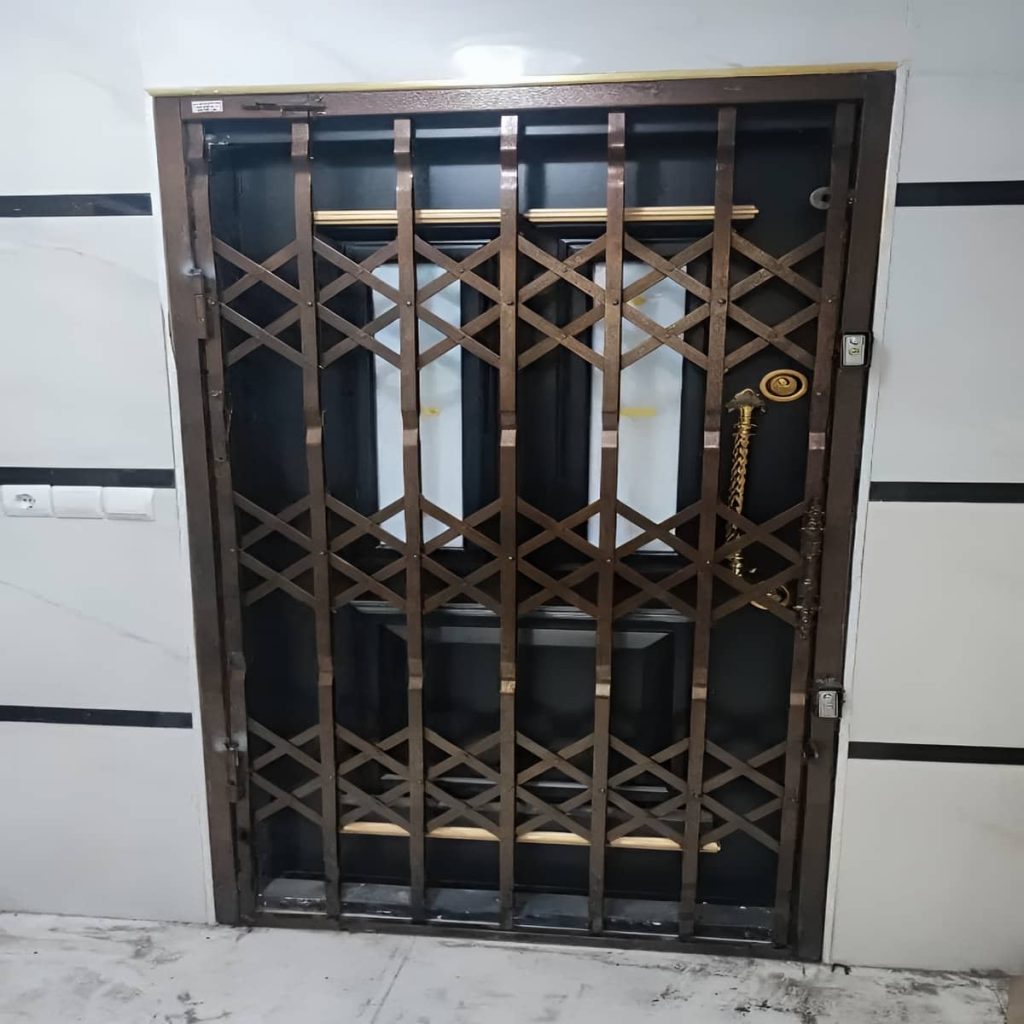 فروش درب آکاردئونی حفاظ فلزی ضدسرقت در اندیشه