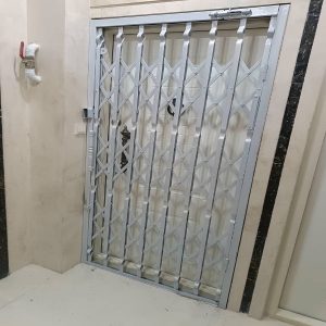 درب آکاردئونی حفاظ فلزی در رفسنجان
