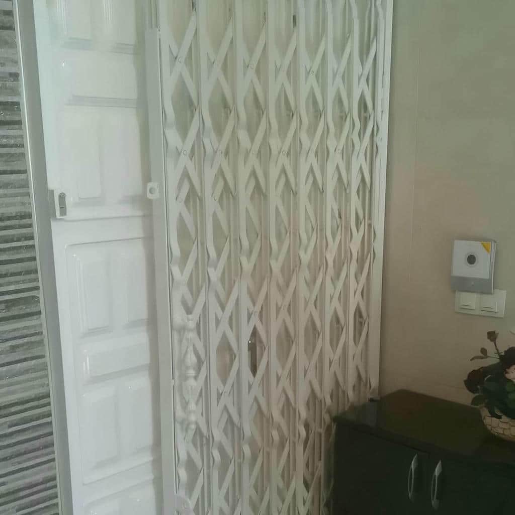 کارخانه درب آکاردئونی حفاظ فلزی تقویت شده در کیش