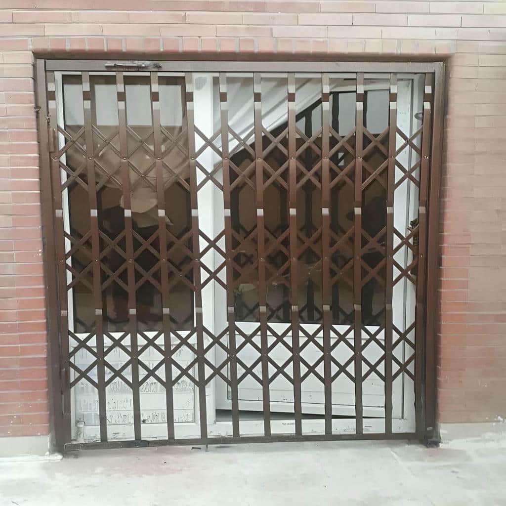 قیمت درب آکاردئونی حفاظ فلزی چهارگل در ساوه