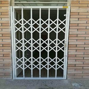 درب آکاردئونی در دماوند