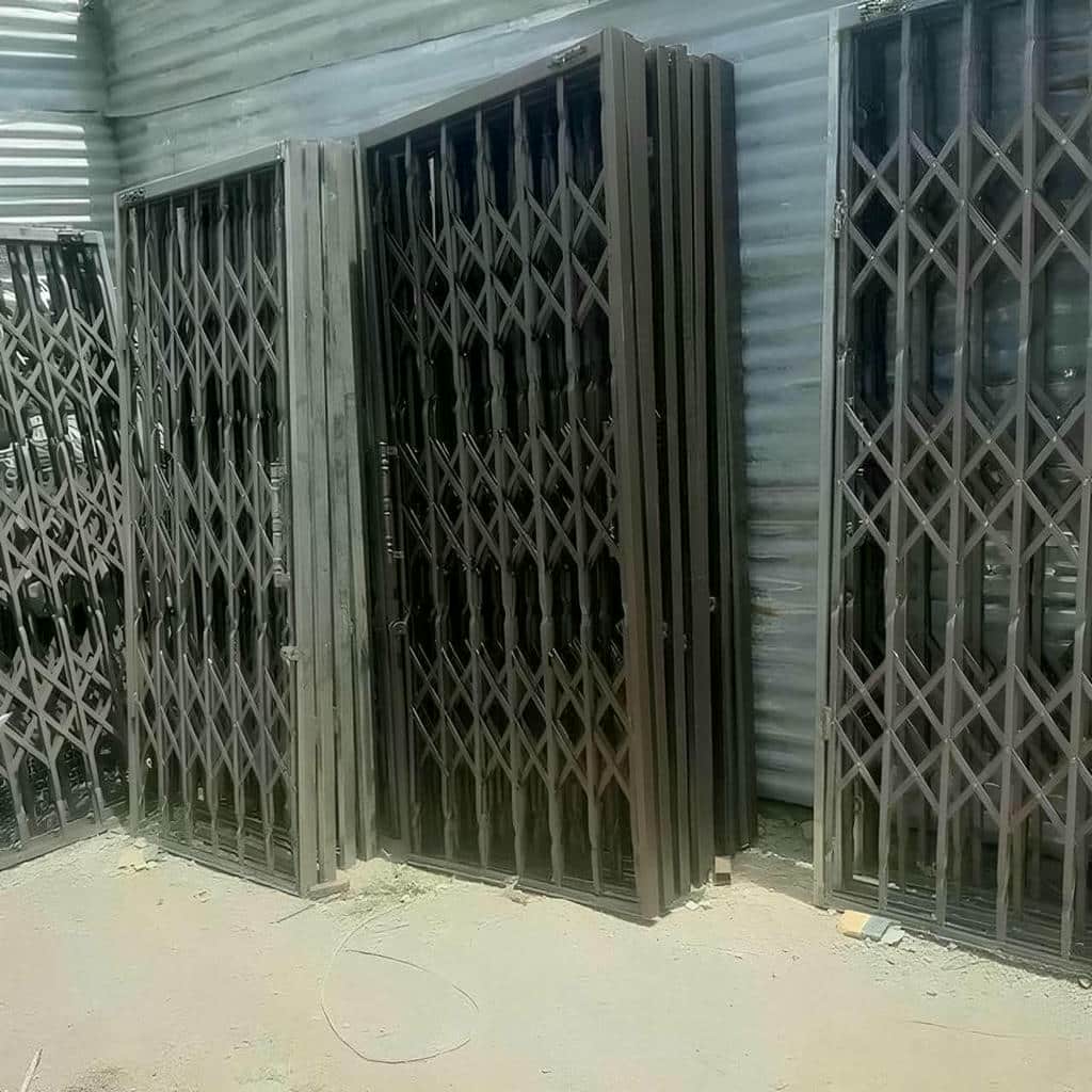 کارخانه درب آکاردئونی حفاظ فلزی تقویت شده در پردیس
