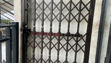 درب آکاردئونی فلزی در بندر لنگه