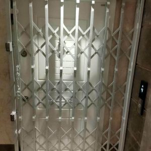 درب آکاردئونی حفاظ فلزی در اندیشه