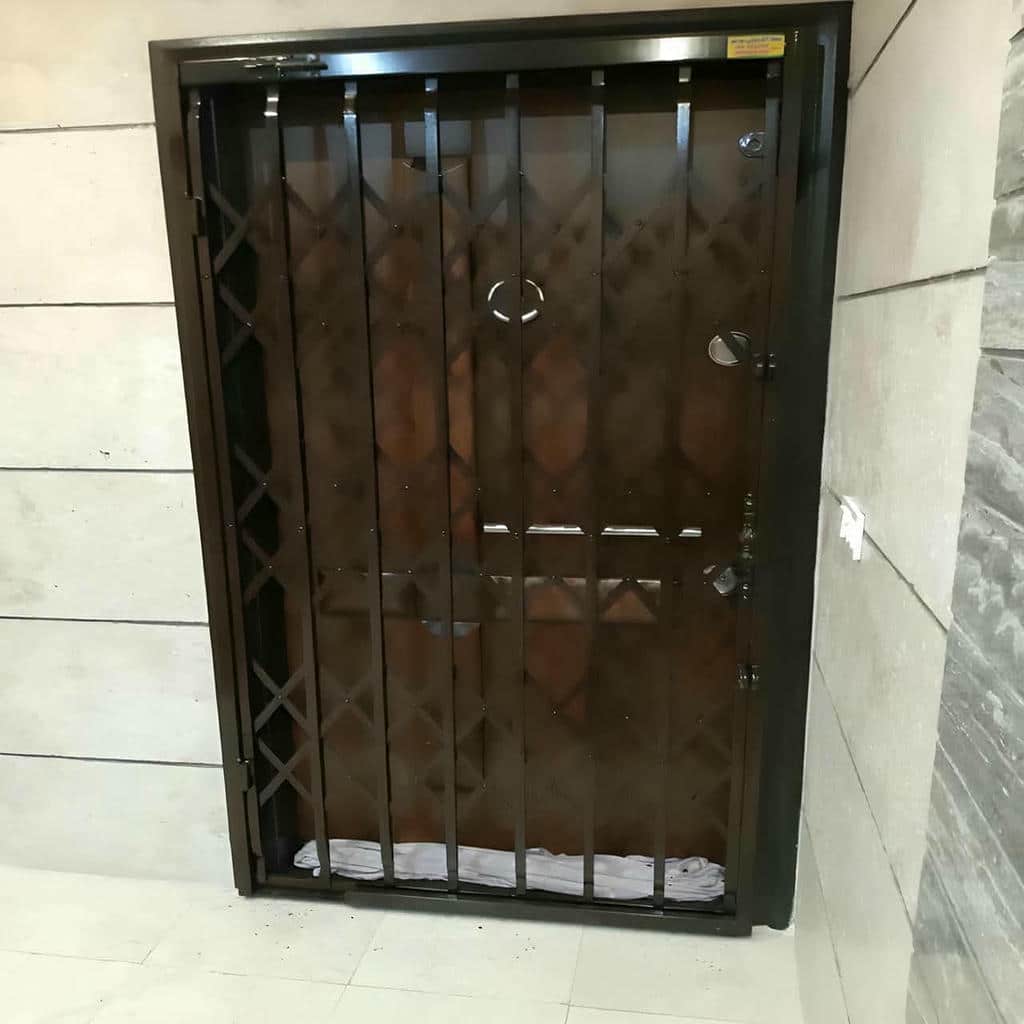 کارخانه درب آکاردئونی حفاظ فلزی تقویت شده در لواسان