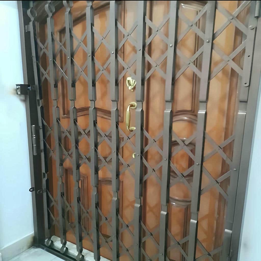 درب آکاردئونی فلزی در تبریز