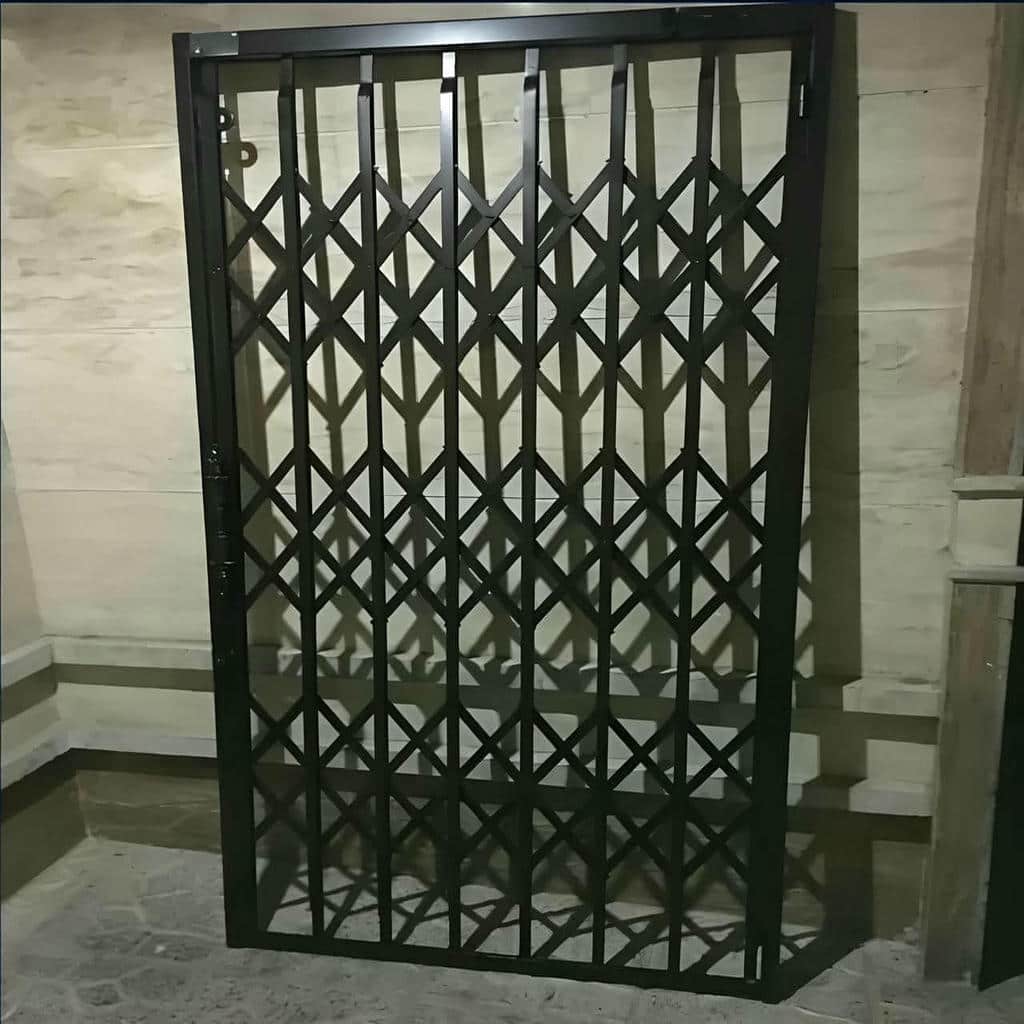 کارخانه درب آکاردئونی فلزی تقویت شده در کمال شهر