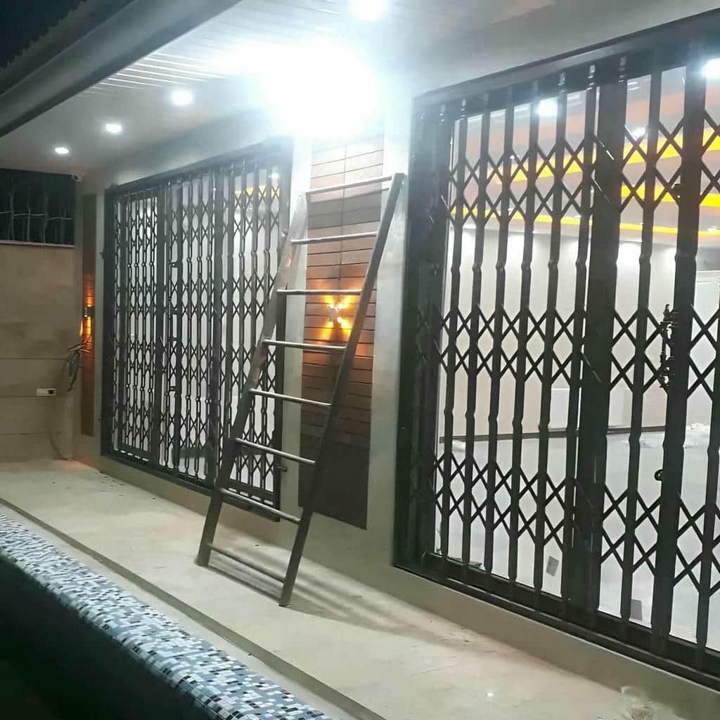 کارخانه درب آکاردئونی حفاظ فلزی مدل تقویت شده در سنندج