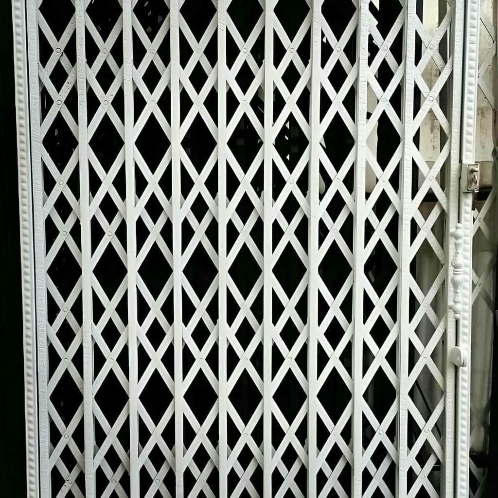 کارخانه درب آکاردئونی حفاظ فلزی تقویت شده در طالقان