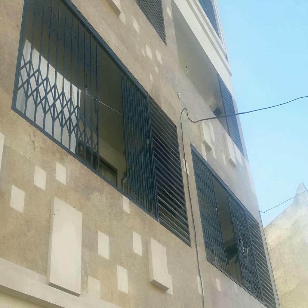 اتصال قفل درب آکاردئونی با فریم هماهنگ و مستحکم