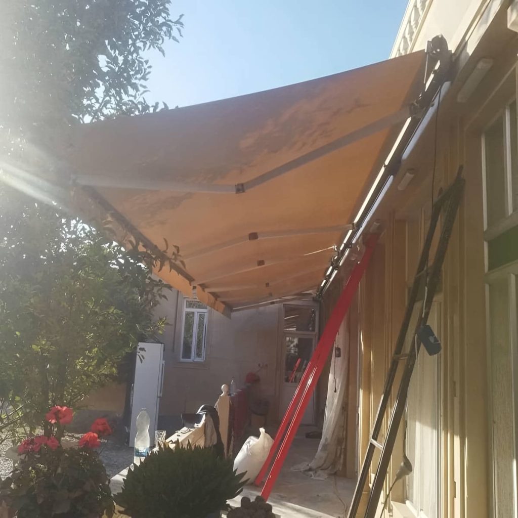 خرید سایبان برقی بازویی در رشت