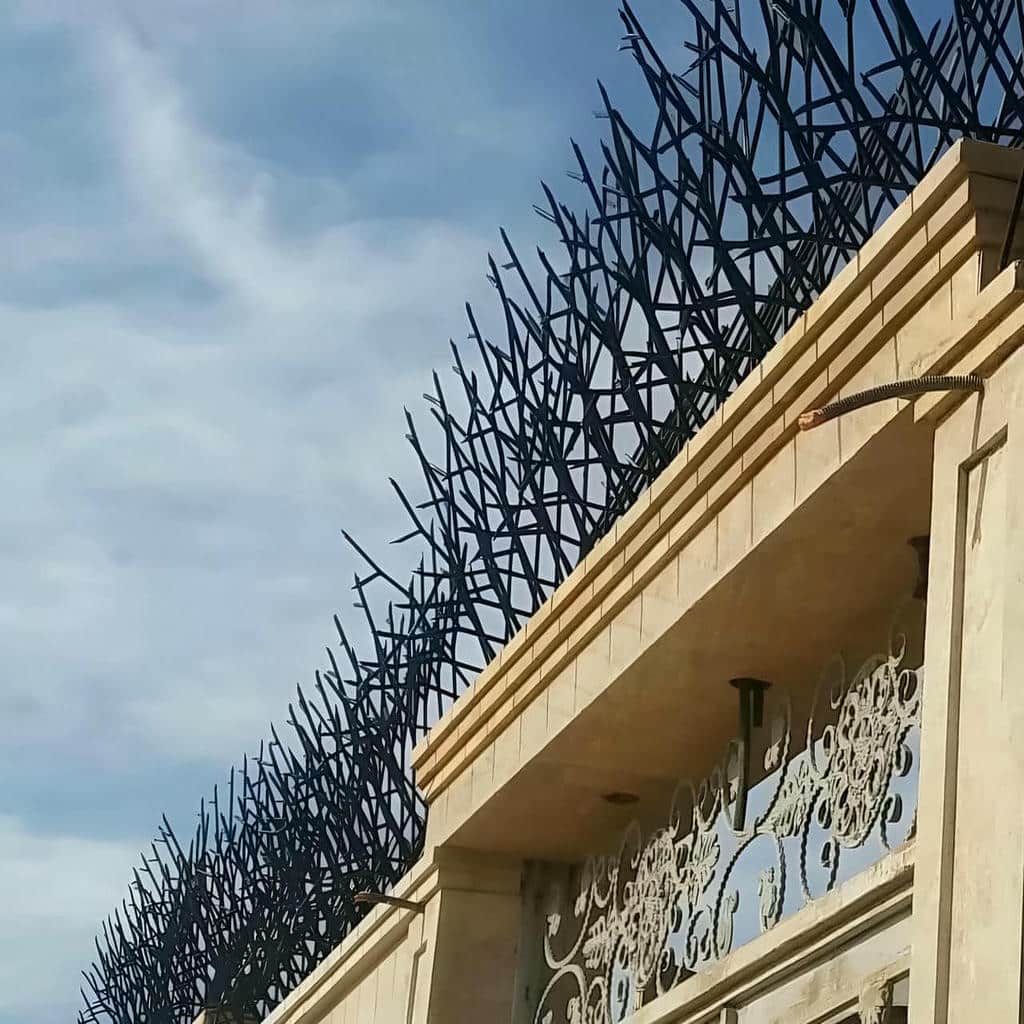 نصب حفاظ شاخ گوزنی آهنی ویلا در گرگان