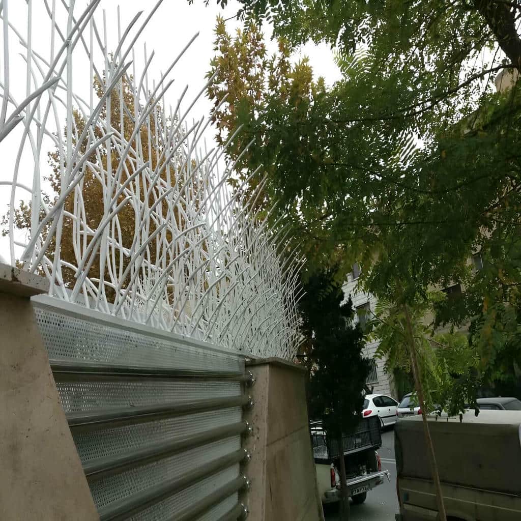 خرید حفاظ شاخ گوزنی آهنی دیوار ساختمان در بجنورد