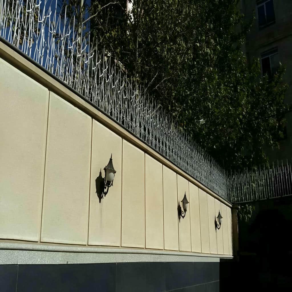 حفاظ شاخ گوزنی آهنی در سنندج