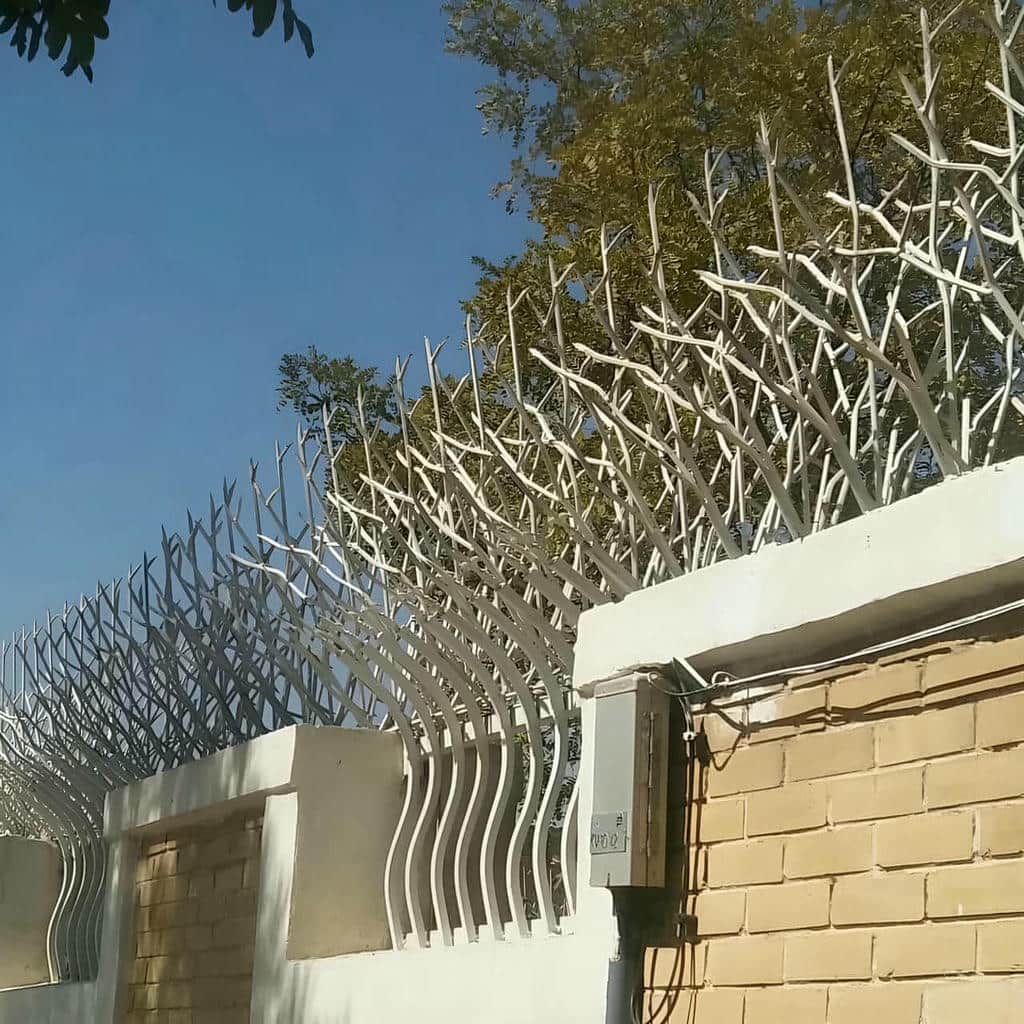 نصب حفاظ شاخ گوزنی آهنی درب ورودی در قم