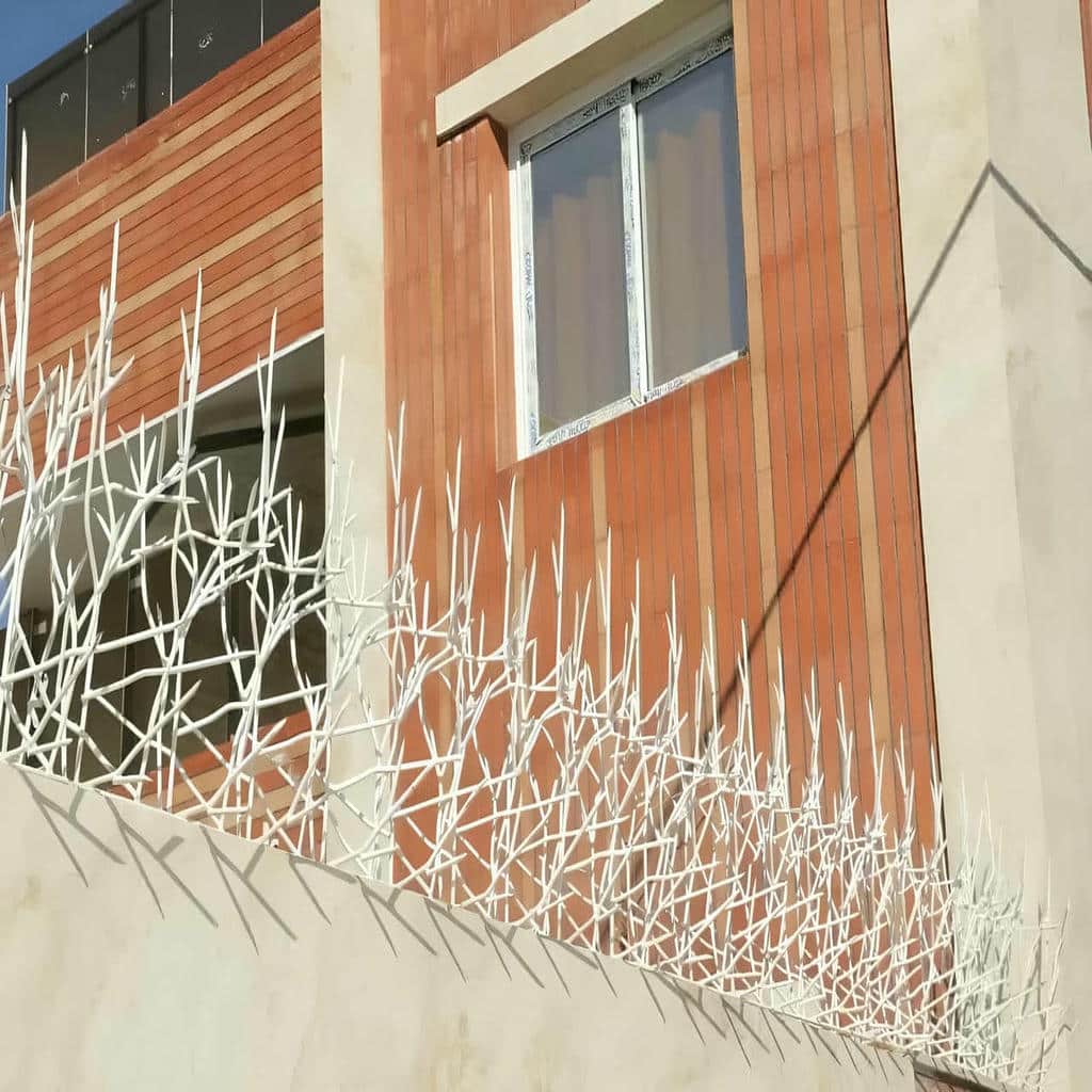 خرید حفاظ شاخ گوزنی آهنی نرده دیواری در اندیشه