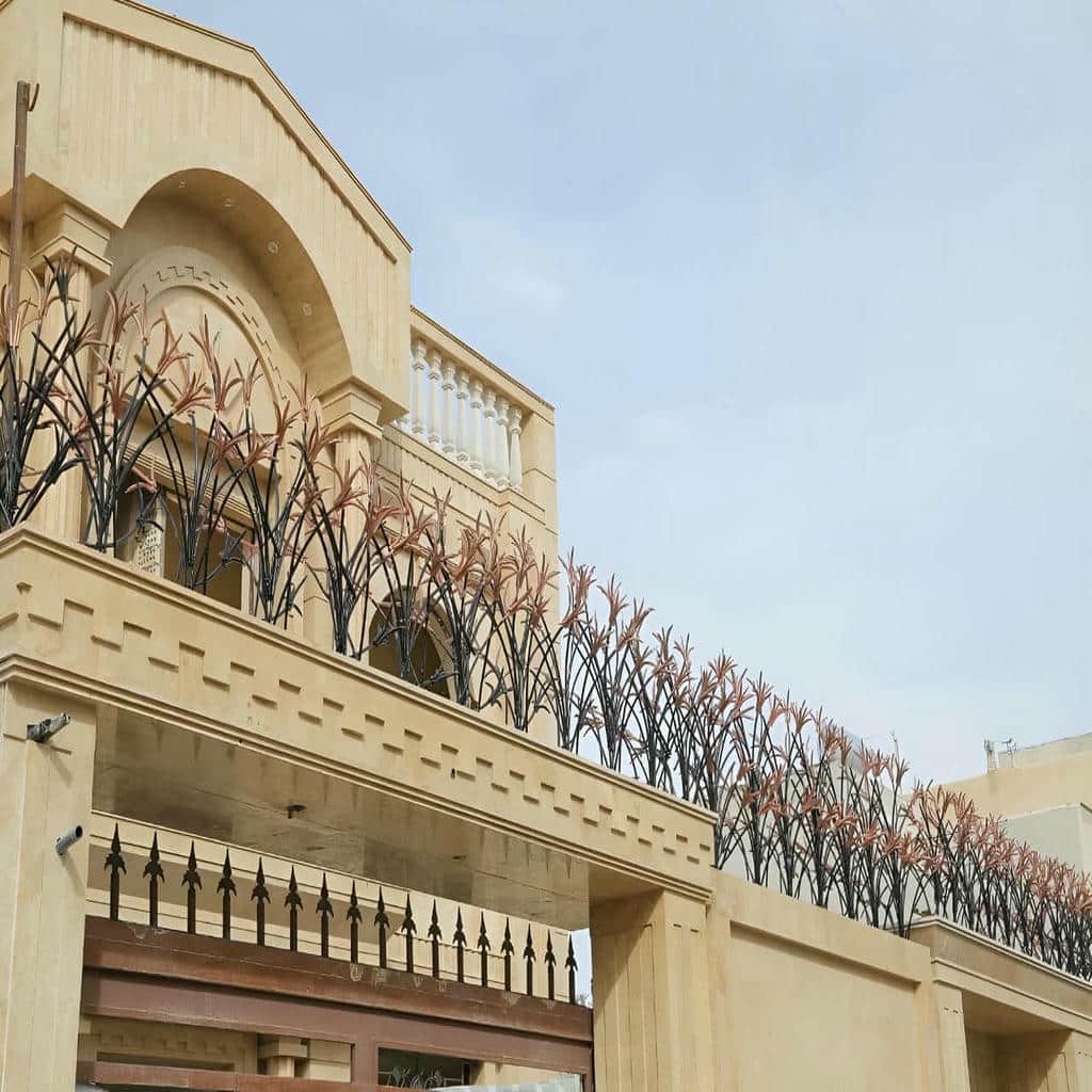 نصب حفاظ شاخ گوزنی آهنی دیوار ساختمان در آبسرد