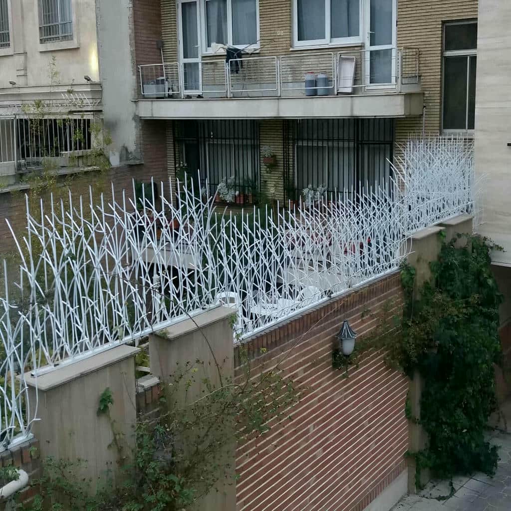 نصب حفاظ شاخ گوزنی آهنی رنگ صنعتی در یزد