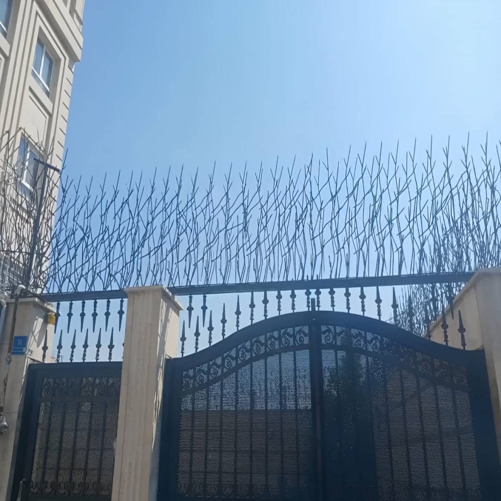خرید حفاظ شاخ گوزنی آهنی دیوار ساختمان در سمنان
