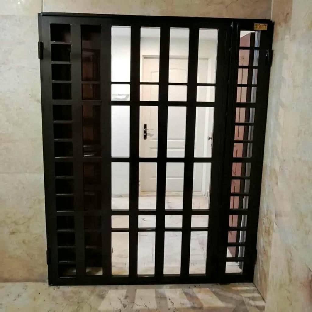 درب آکاردئونی ضد سرقت با فریم تقویت شده اطراف واحد