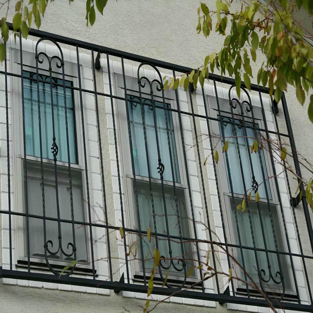 نصب حفاظ نرده پنجره آهنی در شیراز