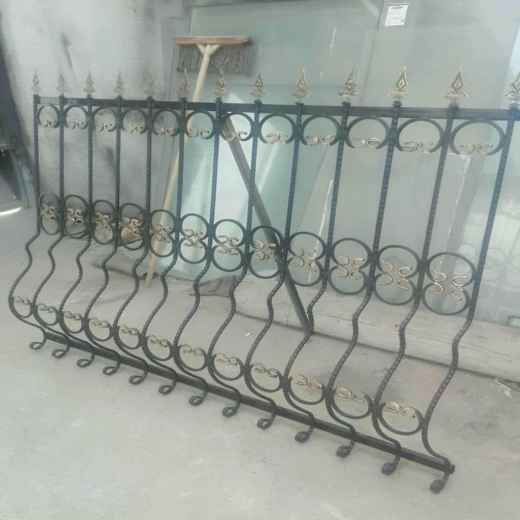 نصب حفاظ نرده پنجره آهنی در ارومیه