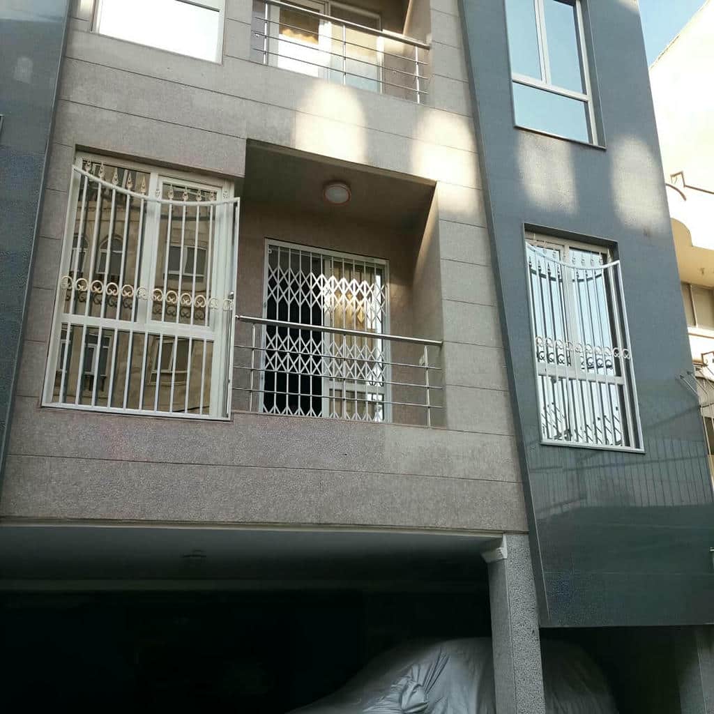 نصب حفاظ نرده پنجره مدرن در آبسرد