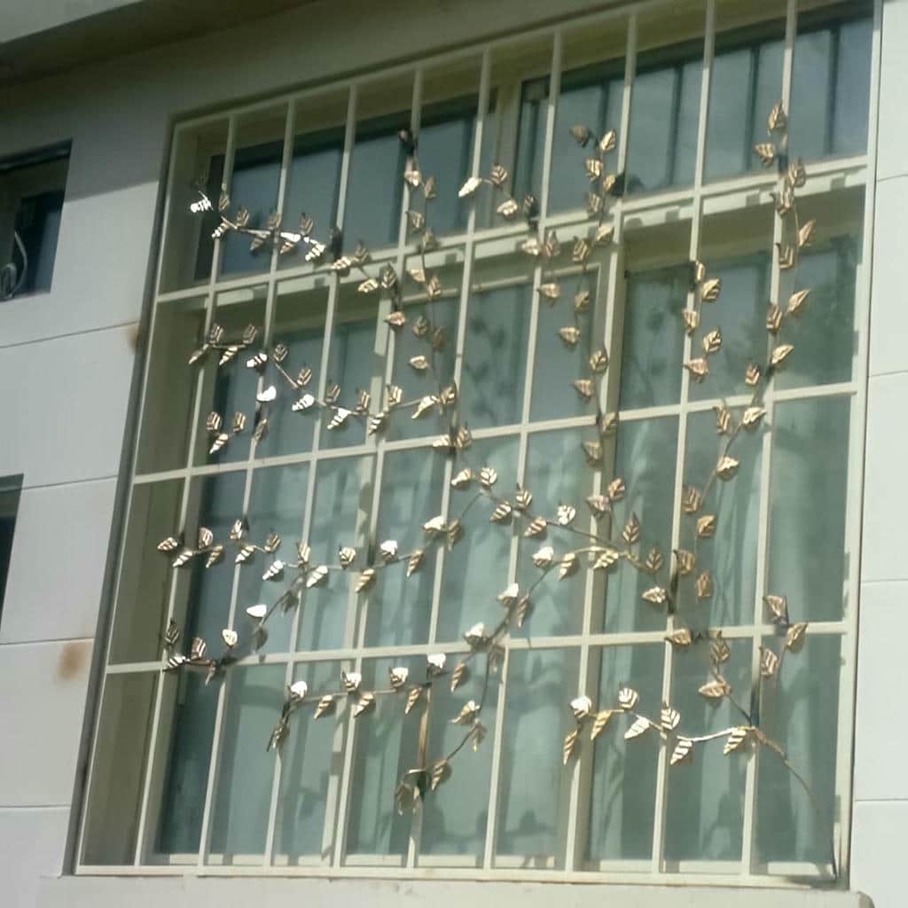 حفاظ نرده پنجره در پرند