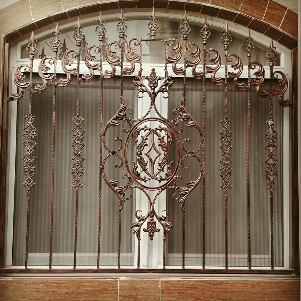 نصب حفاظ نرده پنجره آهنی در نوشهر