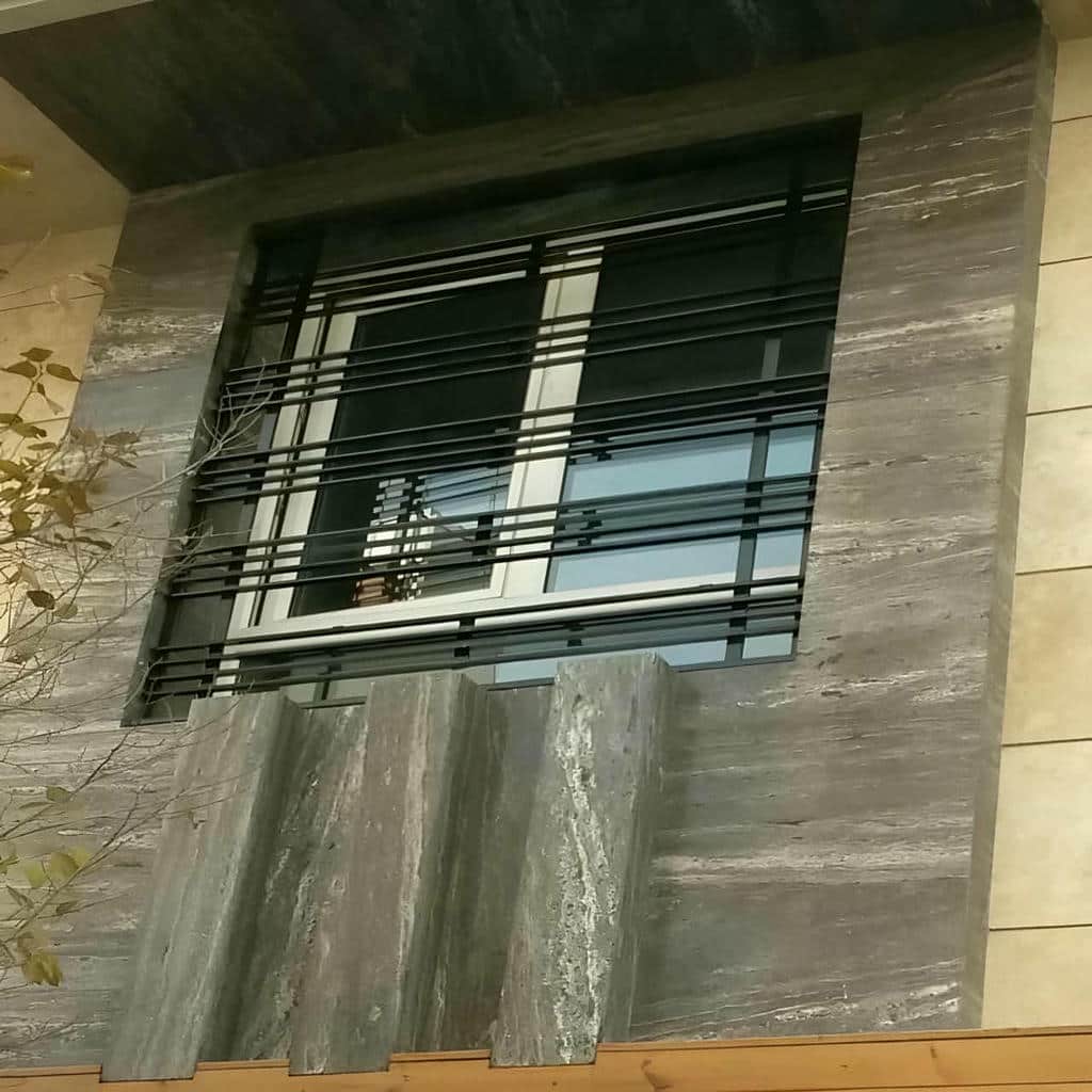 حفاظ پنجره با یراق مقاوم در محل