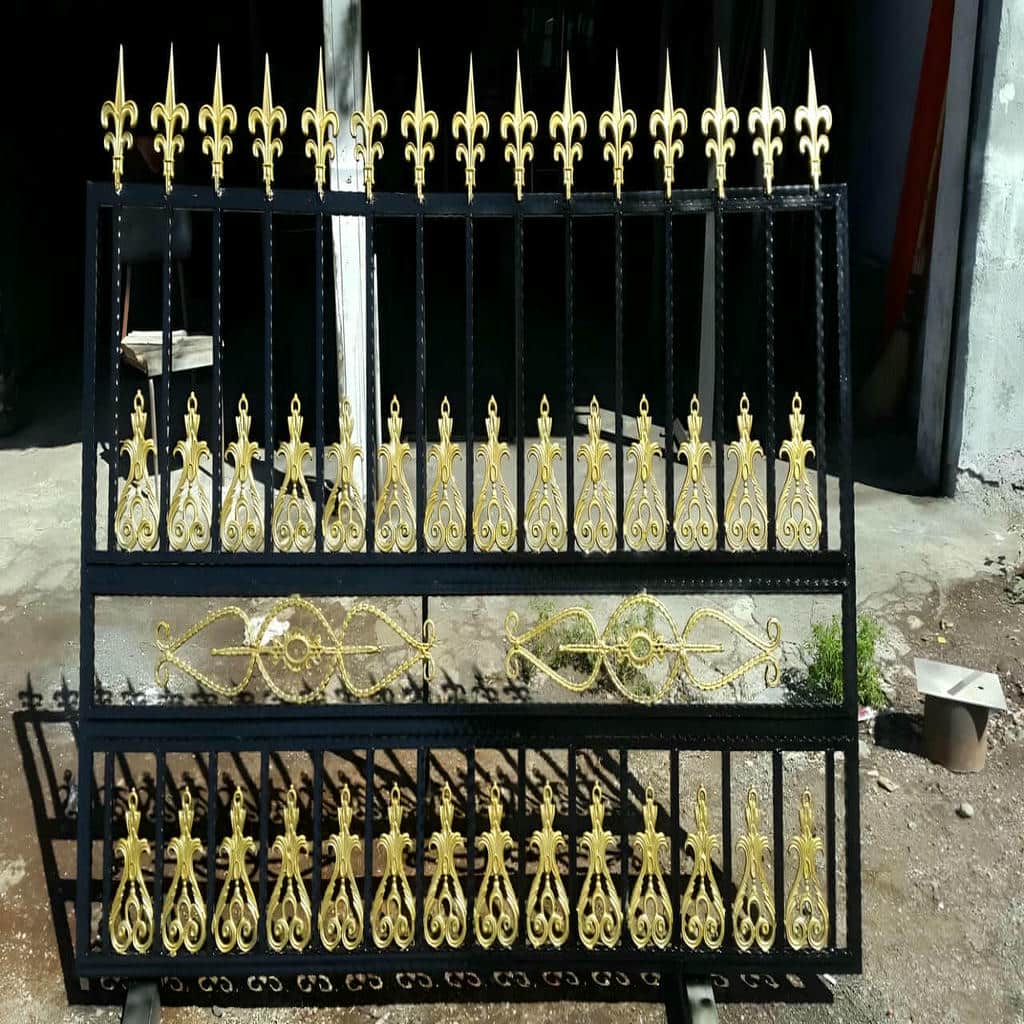 اتصال حفاظ پنجره فلزی با پوشش بادوام روی سطح