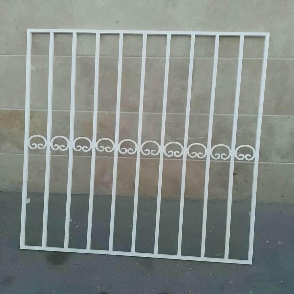 نصب حفاظ نرده پنجره آهنی در کمال شهر