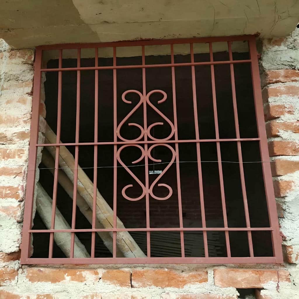 نصب حفاظ نرده پنجره آهنی در سمنان