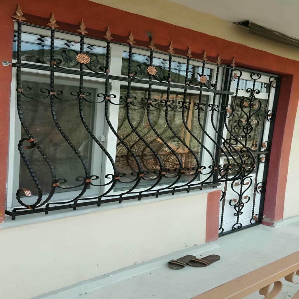 نصب حفاظ نرده پنجره آهنی در سنندج