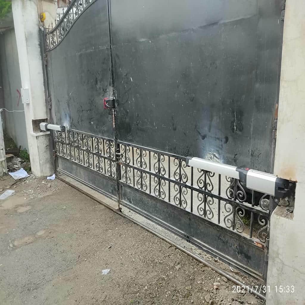 نصب جک درب پارکینگ اتوماتیک پرتردد در بابل