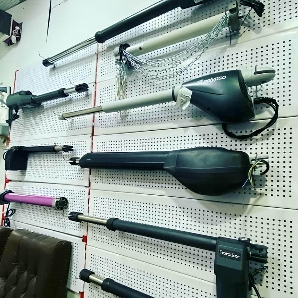 نصب جک درب پارکینگ اتوماتیک ریموت در قم