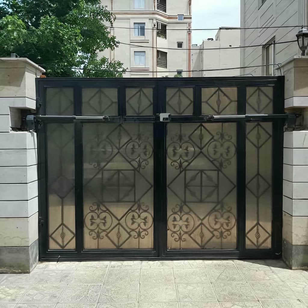 نصب جک درب پارکینگ اتوماتیک تردد در سیرجان