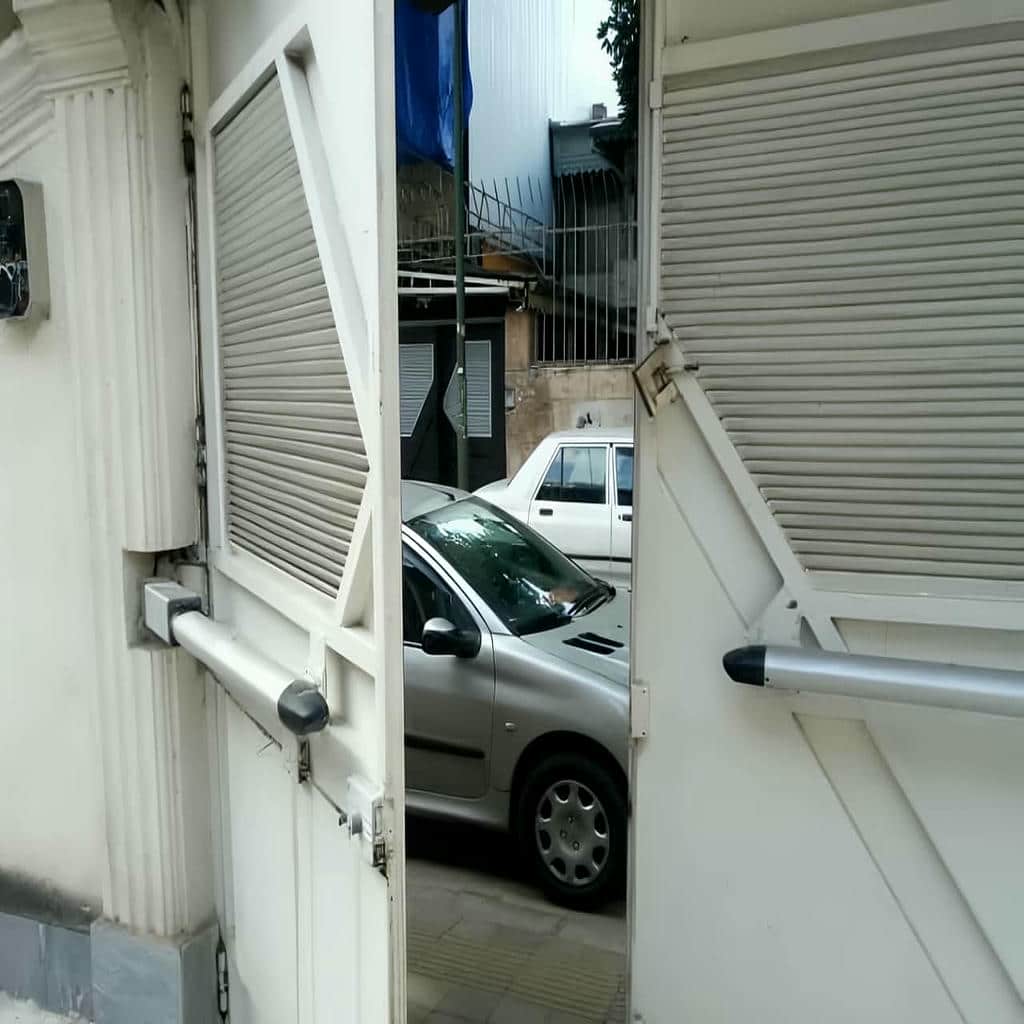 نصب جک درب پارکینگ اتوماتیک ریموت در کاشان