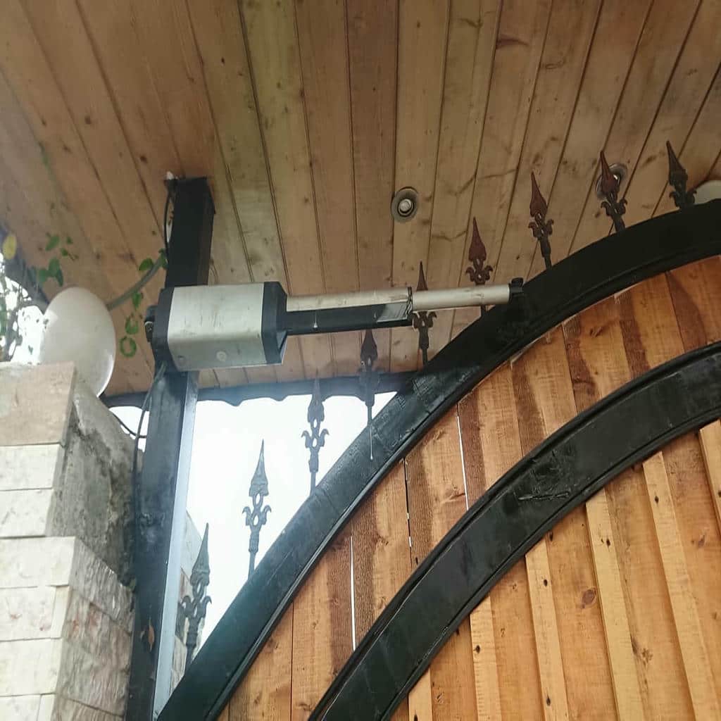 نصب جک درب پارکینگ ریموت در آبادان