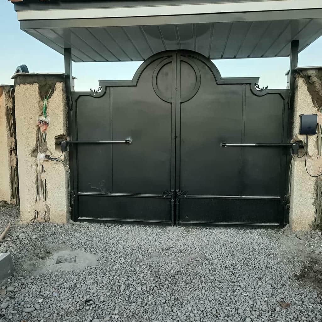جک درب پارکینگ در بندر بوشهر