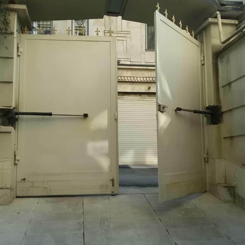 جک درب پارکینگ اتوماتیک در سقز